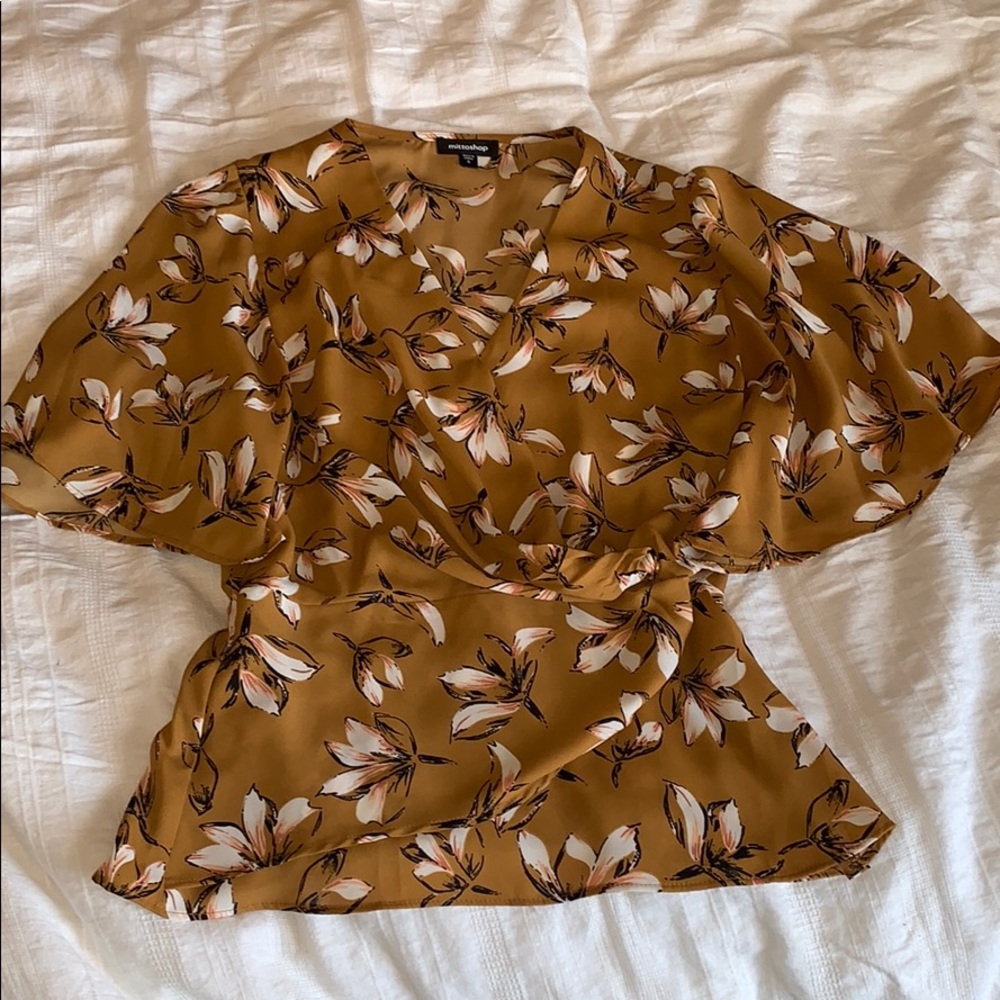 Faux-crossover empire top